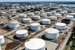 Dự trữ dầu thô của Mỹ đạt mức cao nhất kể từ tháng 6/2021