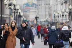 Năm 2022 'giáng đòn mạnh' vào túi tiền người Nga