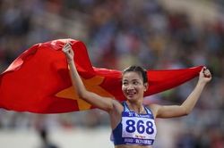 Kỷ lục gia Tiền Phong Marathon Nguyễn Thị Oanh đoạt HCV giải điền kinh trong nhà châu Á