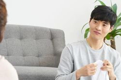 Sắp ly hôn chồng bất ngờ đưa 700 triệu để mua nhà mới