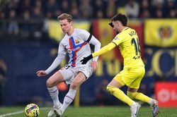 Barcelona bỏ xa Real 11 điểm