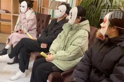 Công ty cho ứng viên đeo mặt nạ phỏng vấn vì lý do đặc biệt