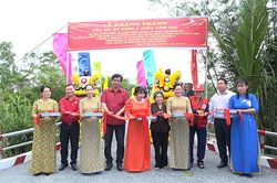 Khánh thành cầu nông thôn