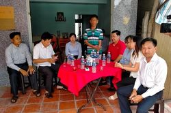 Bàn giao nhà Đại đoàn kết