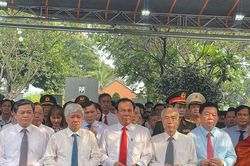 Chủ tịch Đỗ Văn Chiến dự lễ dâng hương tưởng nhớ đồng chí Huỳnh Tấn Phát