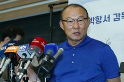 Thầy Park: 'Cầu thủ Việt Nam ngại sang Hàn Quốc thi đấu'