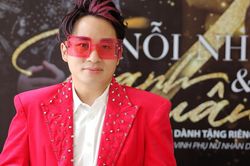 Tùng Dương: 'Với đàn ông, phụ nữ là chìa khóa của mọi vấn đề'