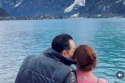 Binz hôn má Châu Bùi, hạnh phúc đón Valentine