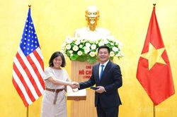 Bộ trưởng Nguyễn Hồng Diên tiếp Đại sứ Đại diện Thương mại Hoa Kỳ