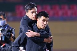 Hoàng Đức chấn thương nặng