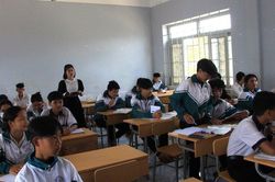 Sở GD&ĐT lên tiếng việc giáo viên vùng sâu oằn mình vì thiếu nhân lực