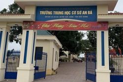 Vụ nữ sinh lớp 7 sinh con trong nhà tắm: Gia đình và nhà trường nói gì?