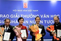 Được mùa thơ ở giải Văn học Việt Nam 2022