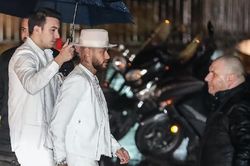 Neymar chọc tức PSG, bỏ đi chơi poker sau khi thua Bayern Munich