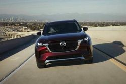 Mazda CX-70, phiên bản giá rẻ của CX-90 sắp ra mắt