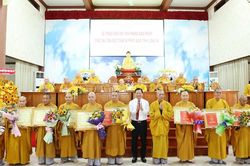 Long An: Ban Trị sự trao giáo chỉ tấn phong giáo phẩm và triển khai Phật sự năm 2023