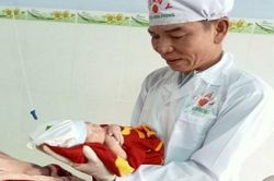 Thầy thuốc quân y giúp sản phụ sinh non 'vượt cạn' thành công