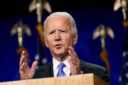 Ông Biden nói sẽ không xin lỗi vì bắn hạ khí cầu Trung Quốc