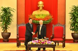 Tổng Bí thư Nguyễn Phú Trọng tiếp Chánh Văn phòng Trung ương Đảng Nhân dân Cách mạng Lào