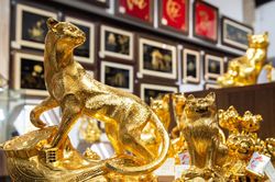Giá vàng hôm nay 17/2: Diễn biến thất thường, vàng lại giảm giá