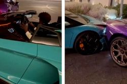 Nhầm chân ga với chân phanh, nhân viên phục vụ phá nát 2 siêu xe Lamborghini