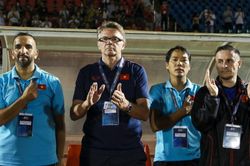 Campuchia không cho cầu thủ trên 22 tuổi dự SEA Games 32: HLV Troussier vui nhất?