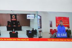Quen trong trại giam, cấu kết với bạn tù để buôn hồng phiến