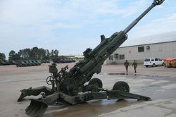 Xem lựu pháo Mỹ viện trợ Ukraine bốc cháy sau khi bị UAV Nga tập kích