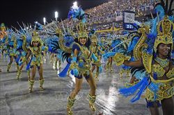 Lễ hội Carnival lớn nhất Brazil sôi động trở lại