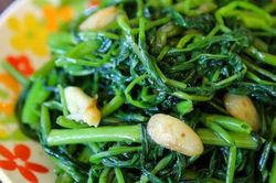 5 nhóm người này tuyệt đối không được ăn rau muống xào hoặc luộc kẻo mất mạng như chơi