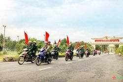 Xây dựng 'văn hóa giao thông' từ ý thức quân nhân