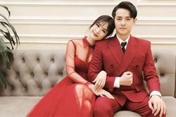 'Trốn' bé Winnie, Đông Nhi ngại ngùng khiêu vũ cùng Ông Cao Thắng ở nơi đông người