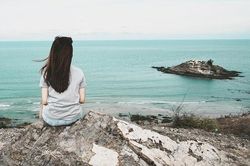 Hụt hẫng, trầm cảm sau khi chồng mất