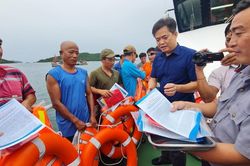 Cần xử lý hình sự tài công cố tình đưa tàu ra nước ngoài đánh bắt