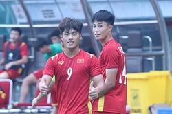 Minh Vương chấn thương dây chằng khớp gối; HLV Kiatisak tin Quốc Việt sớm đóng góp cho ĐT Việt Nam