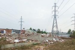 Phá vỡ quy hoạch đô thị do phân lô, bán nền và xây dựng trái phép
