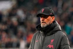 Jurgen Klopp: 'Như trò hề'