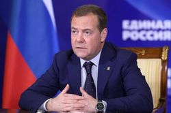 Ông Medvedev cảnh báo Mỹ về hạt nhân