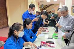 Ra quân Đội hình 'Hỗ trợ cài đặt phần mềm Sổ tay đảng viên điện tử'