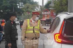 Cục CSGT nói gì về phản ánh uống sirô, ngậm thuốc sâu răng bị 'dính' lỗi nồng độ cồn?