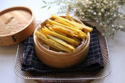 Dùng nồi chiên không dầu làm khoai lang sấy dẻo vừa nhàn thân mà ăn lại ngon