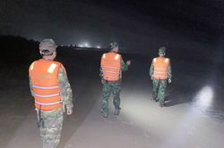 Thừa Thiên Huế: Sóng đánh chìm tàu, một ngư dân mất tích