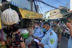 'Giơ cao đánh khẽ', vỉa hè vẫn bị lấn chiếm
