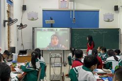 Lào Cai ứng dụng công nghệ số dạy học kết nối theo mô hình 3 – 2 – 1
