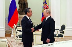 Ông Putin xác nhận sắp đón ông Tập thăm Nga, ca ngợi 'biên giới mới'