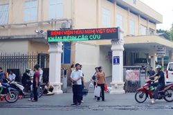 Bệnh viện Việt Đức chỉ còn đủ hóa chất xét nghiệm cơ bản cho 1 tuần
