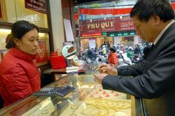 Giá vàng sáng 23/2 giảm 100 nghìn đồng lượng