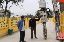 Nan giải bài toán 'trồng' lại cây cột điện