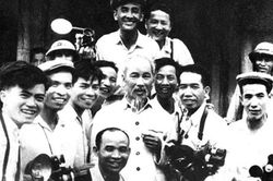 Bài 3: 'Dân tộc, khoa học, đại chúng' - phương châm của nền văn hóa mới