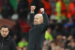 Ten Hag được ca ngợi tài ứng biến giúp MU quật ngã Barca
